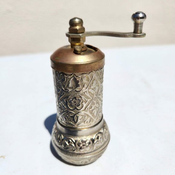 Turkish Metal Spice Grinder Pepper Mill Salt Coriander Middle Eastern Hand Crank - Picture 1 of 13